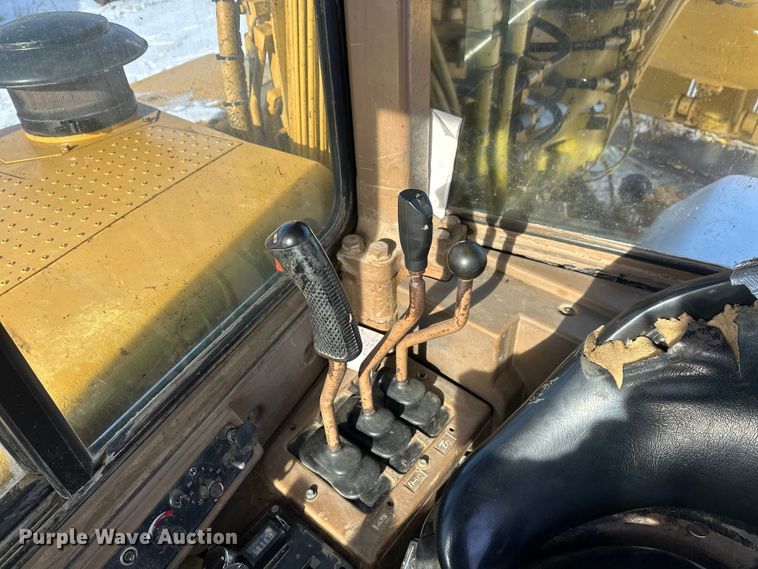 image for item FK1542 1987 Caterpillar 627E conventional scraper 