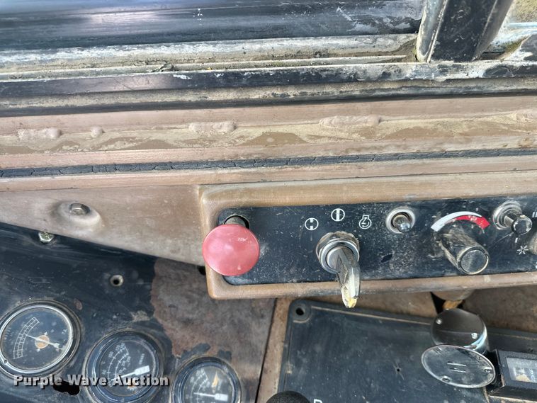 image for item FK1542 1987 Caterpillar 627E conventional scraper 