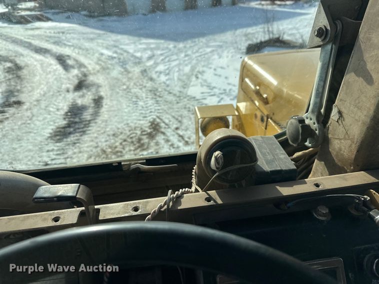 image for item FK1542 1987 Caterpillar 627E conventional scraper 