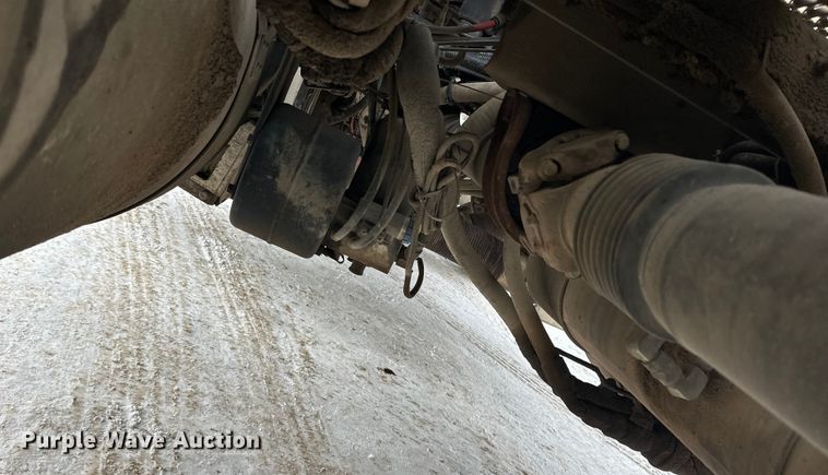 image for item FK1543 2015 Peterbilt 389 semi truck