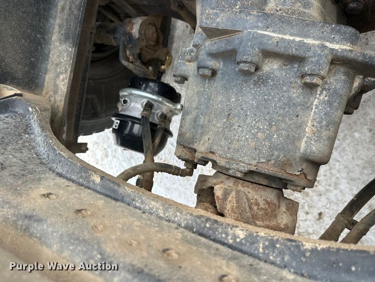 image for item FK1543 2015 Peterbilt 389 semi truck