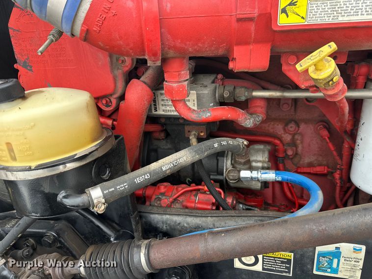 image for item FK1543 2015 Peterbilt 389 semi truck