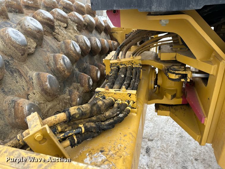 image for item FK1544 2010 Caterpillar CP56 single drum vibratory roller