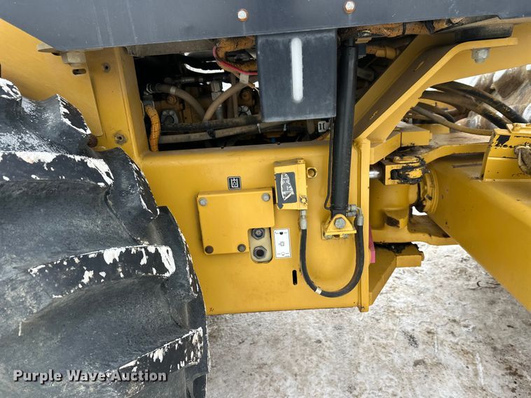 image for item FK1544 2010 Caterpillar CP56 single drum vibratory roller