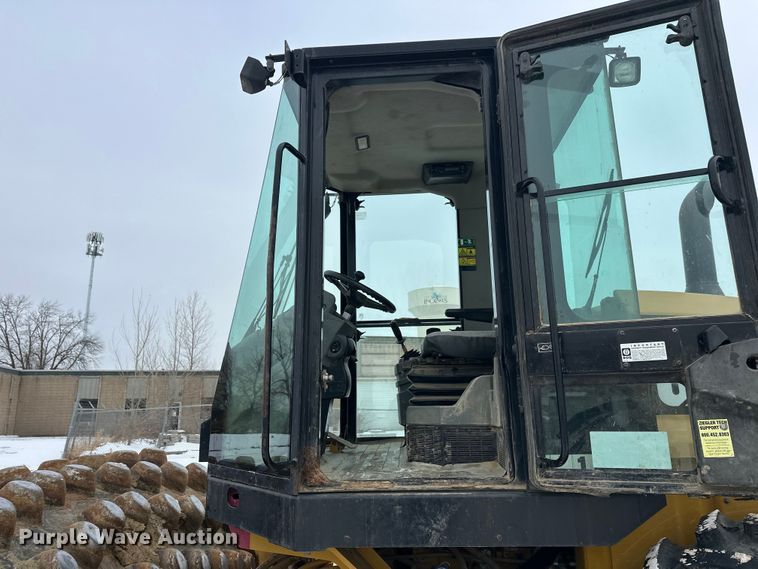 image for item FK1544 2010 Caterpillar CP56 single drum vibratory roller