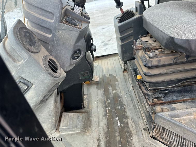 image for item FK1544 2010 Caterpillar CP56 single drum vibratory roller