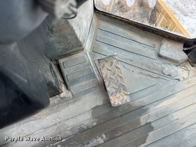 image for item FK1544 2010 Caterpillar CP56 single drum vibratory roller