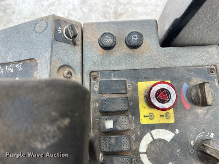 image for item FK1544 2010 Caterpillar CP56 single drum vibratory roller