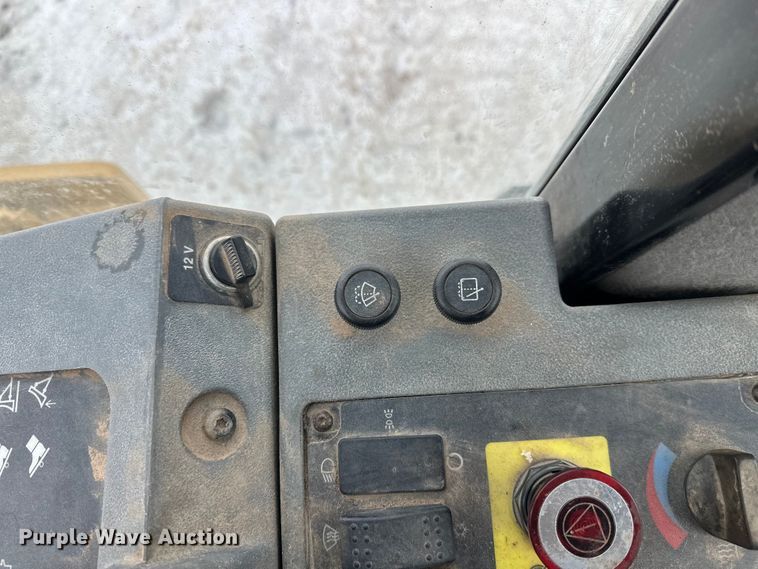 image for item FK1544 2010 Caterpillar CP56 single drum vibratory roller