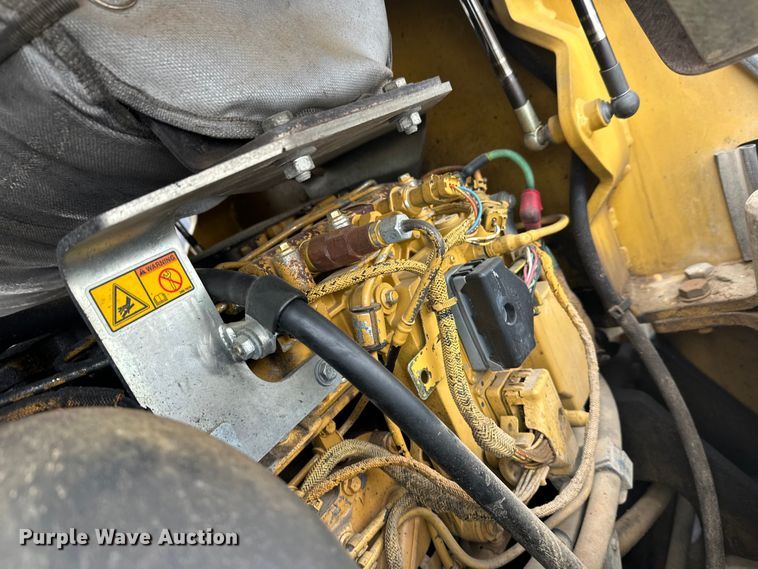 image for item FK1544 2010 Caterpillar CP56 single drum vibratory roller