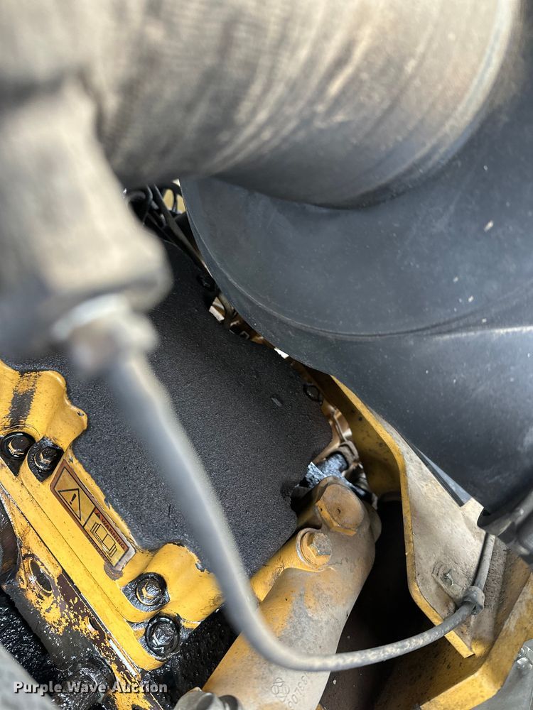 image for item FK1544 2010 Caterpillar CP56 single drum vibratory roller