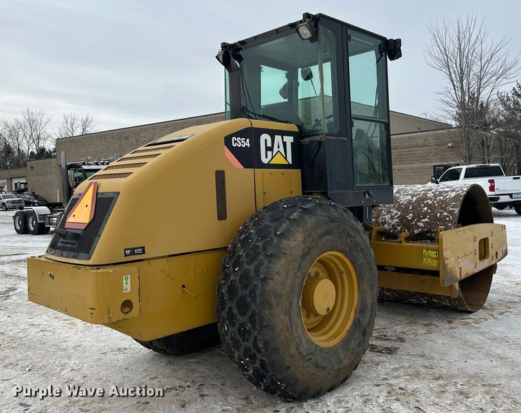 image for item FK1545 Caterpillar CS54 single drum vibratory roller