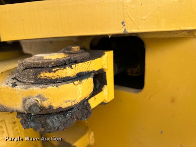 image for item FK1545 Caterpillar CS54 single drum vibratory roller