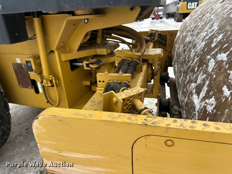 image for item FK1545 Caterpillar CS54 single drum vibratory roller