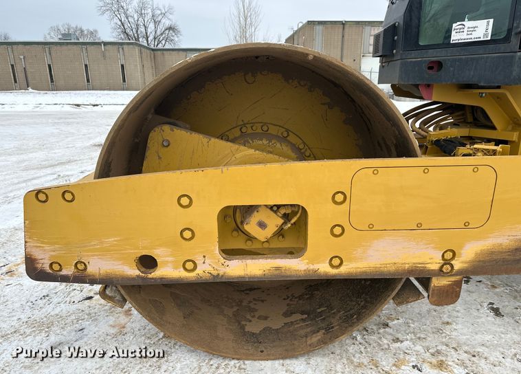 image for item FK1545 Caterpillar CS54 single drum vibratory roller