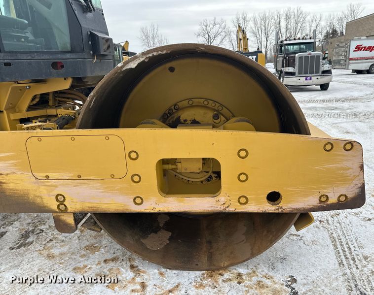 image for item FK1545 Caterpillar CS54 single drum vibratory roller