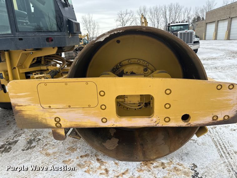 image for item FK1545 Caterpillar CS54 single drum vibratory roller