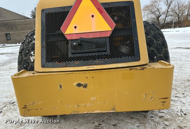 image for item FK1545 Caterpillar CS54 single drum vibratory roller