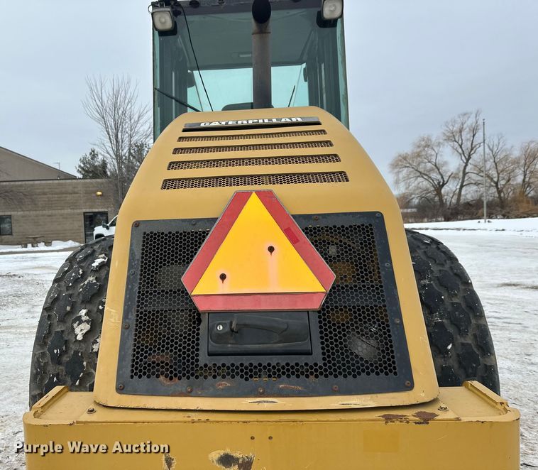 image for item FK1545 Caterpillar CS54 single drum vibratory roller