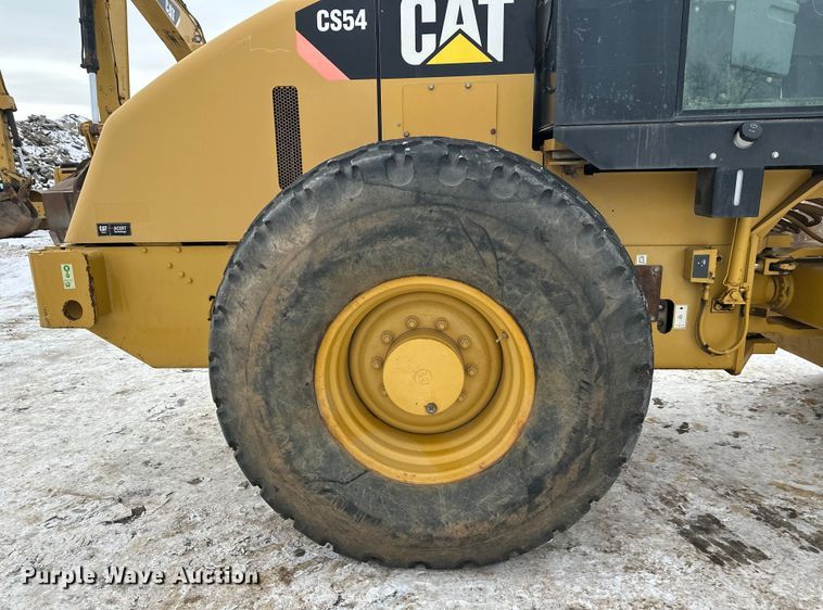 image for item FK1545 Caterpillar CS54 single drum vibratory roller