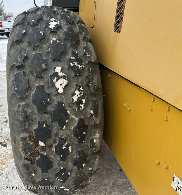 image for item FK1545 Caterpillar CS54 single drum vibratory roller