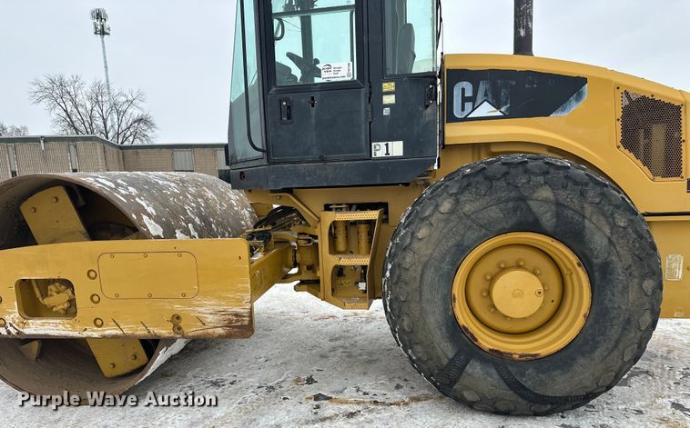 image for item FK1546 2008 Caterpillar CS56 single drum vibratory roller