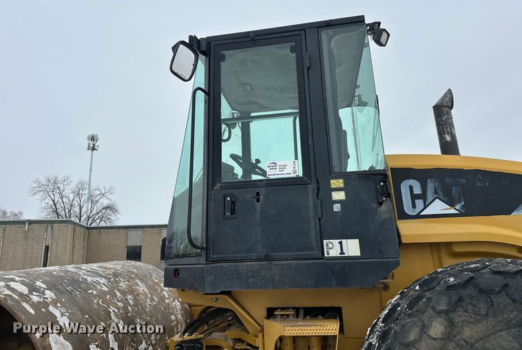 image for item FK1546 2008 Caterpillar CS56 single drum vibratory roller