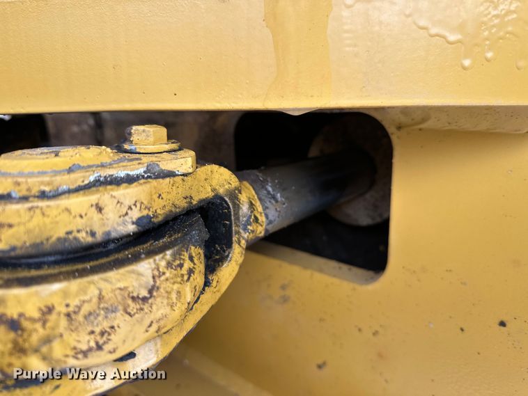 image for item FK1546 2008 Caterpillar CS56 single drum vibratory roller