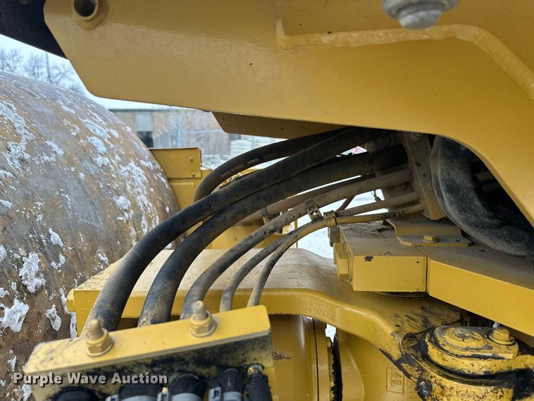 image for item FK1546 2008 Caterpillar CS56 single drum vibratory roller