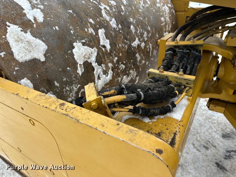 image for item FK1546 2008 Caterpillar CS56 single drum vibratory roller