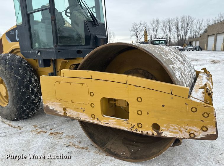 image for item FK1546 2008 Caterpillar CS56 single drum vibratory roller