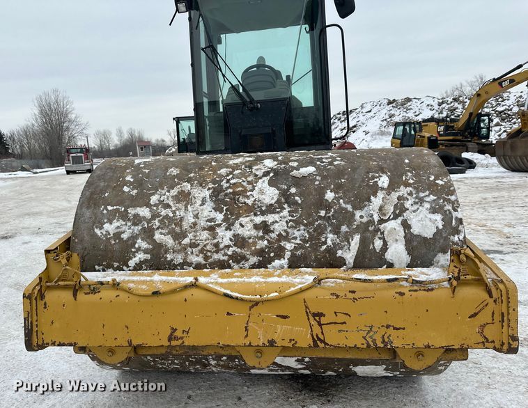 image for item FK1546 2008 Caterpillar CS56 single drum vibratory roller