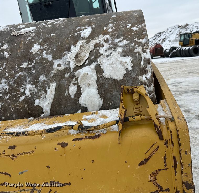 image for item FK1546 2008 Caterpillar CS56 single drum vibratory roller