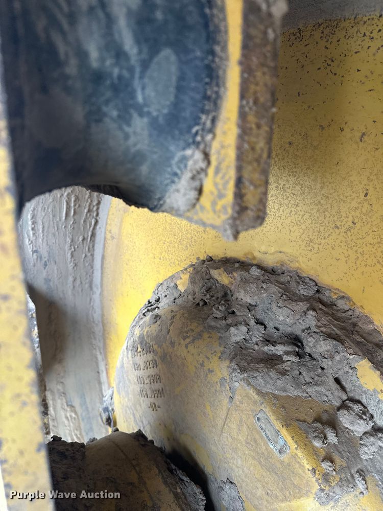 image for item FK1546 2008 Caterpillar CS56 single drum vibratory roller