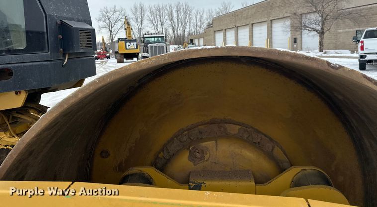 image for item FK1546 2008 Caterpillar CS56 single drum vibratory roller