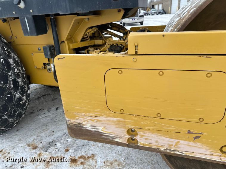 image for item FK1546 2008 Caterpillar CS56 single drum vibratory roller