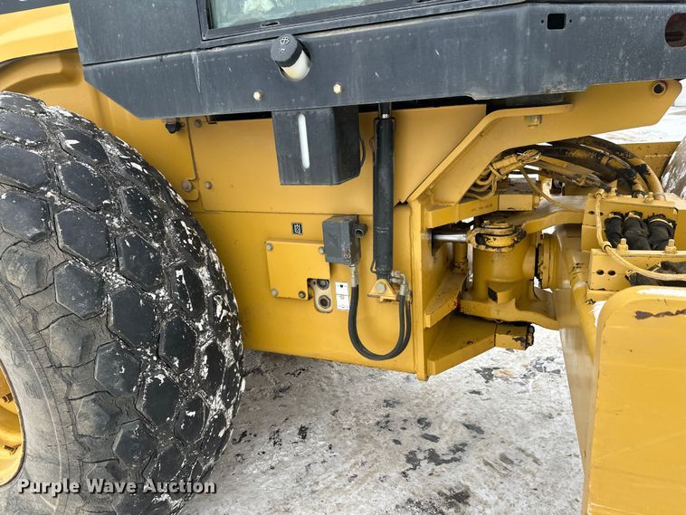 image for item FK1546 2008 Caterpillar CS56 single drum vibratory roller