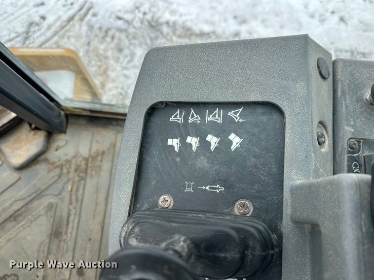 image for item FK1546 2008 Caterpillar CS56 single drum vibratory roller