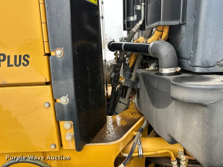 image for item FK1548 2011 Caterpillar 140M2 VHP Plus motor grader