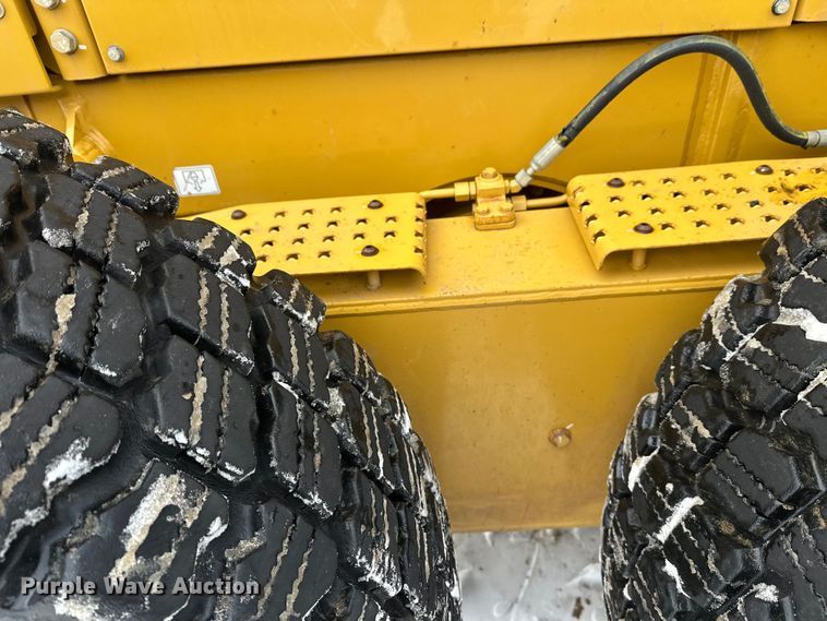 image for item FK1548 2011 Caterpillar 140M2 VHP Plus motor grader