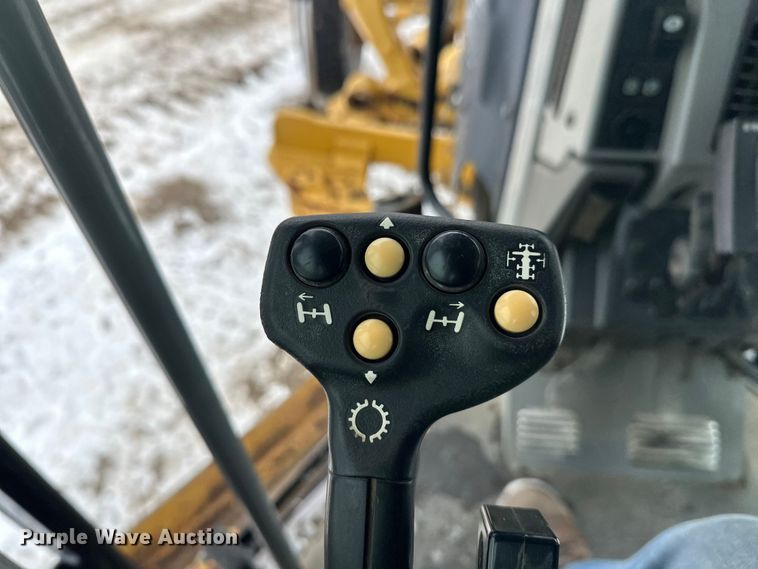 image for item FK1548 2011 Caterpillar 140M2 VHP Plus motor grader