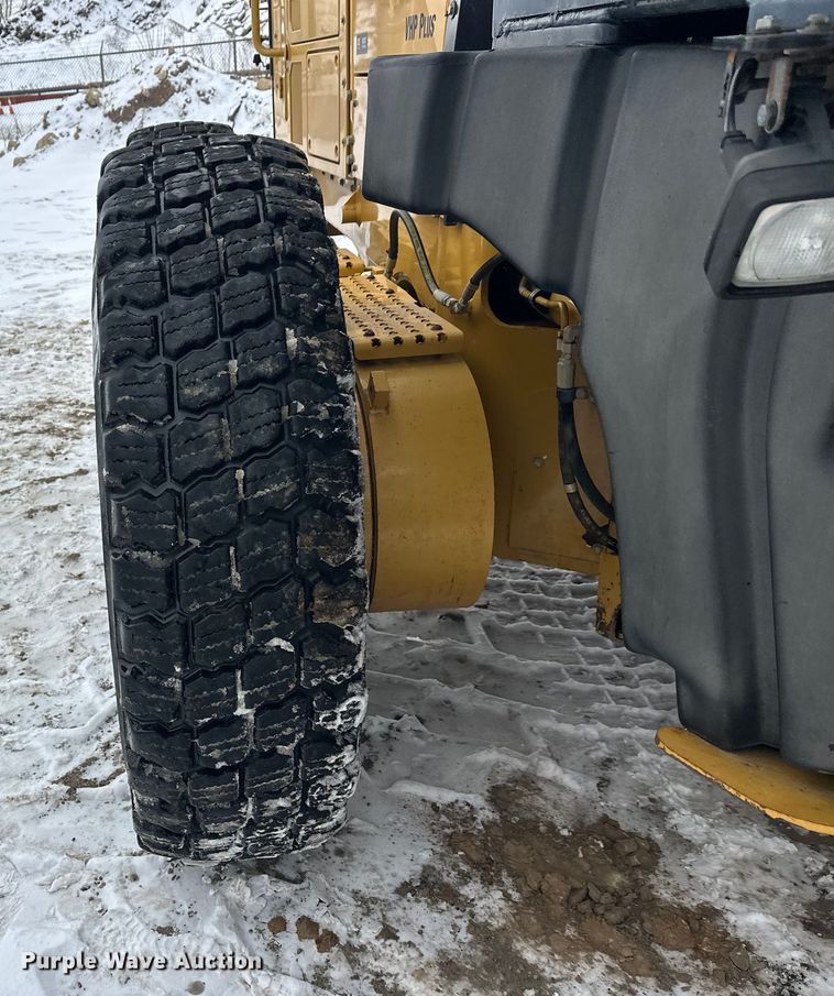 image for item FK1548 2011 Caterpillar 140M2 VHP Plus motor grader