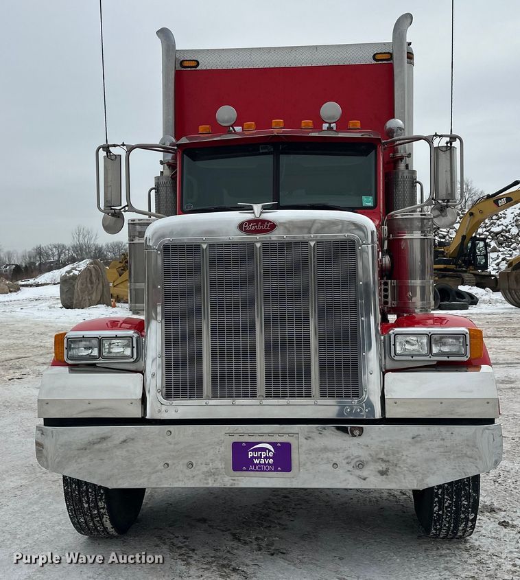 image for item FK1549 2006 Peterbilt 379 utility / service truck