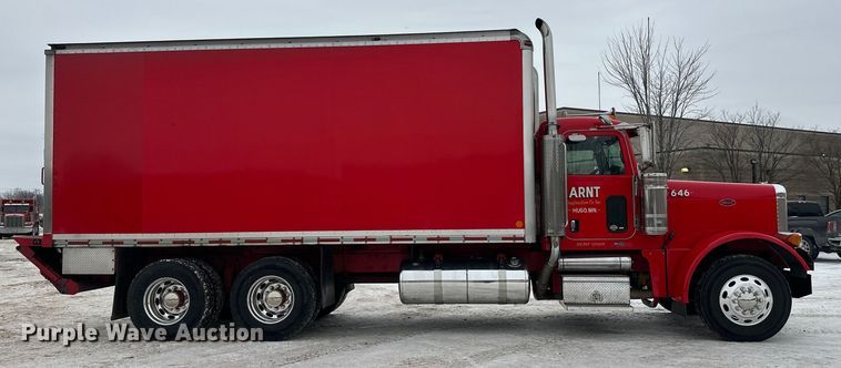 image for item FK1549 2006 Peterbilt 379 utility / service truck