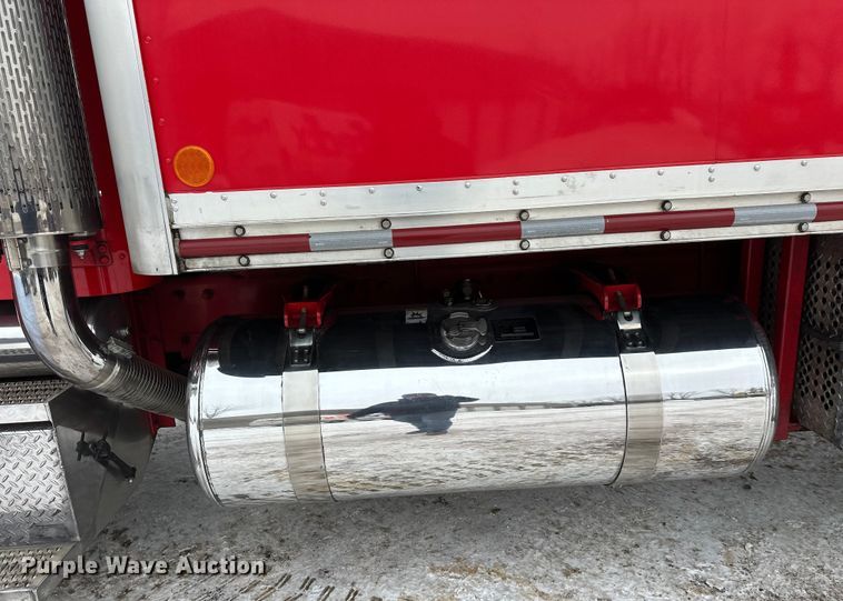 image for item FK1549 2006 Peterbilt 379 utility / service truck