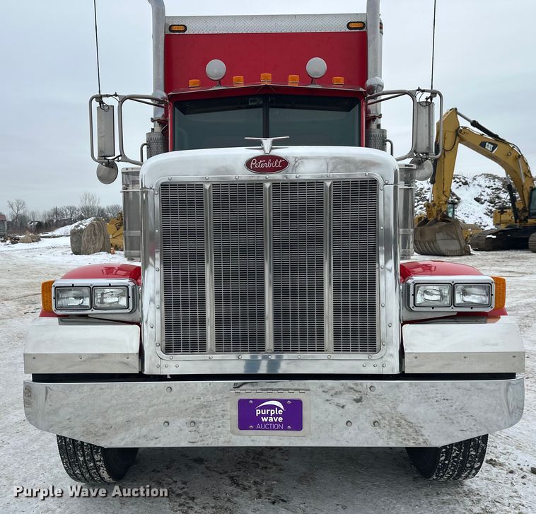 image for item FK1549 2006 Peterbilt 379 utility / service truck