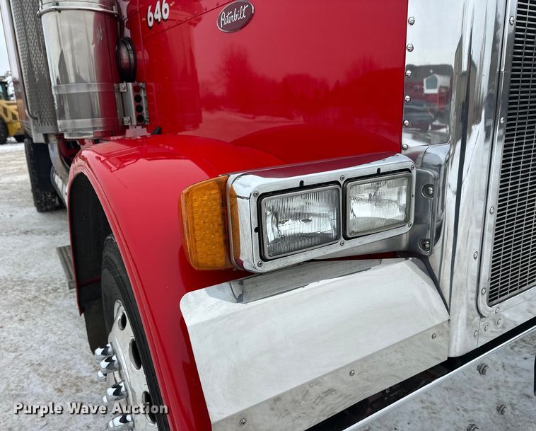image for item FK1549 2006 Peterbilt 379 utility / service truck