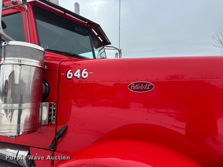 image for item FK1549 2006 Peterbilt 379 utility / service truck