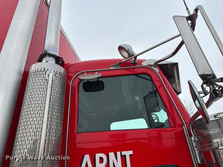 image for item FK1549 2006 Peterbilt 379 utility / service truck