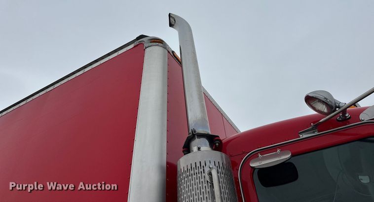 image for item FK1549 2006 Peterbilt 379 utility / service truck